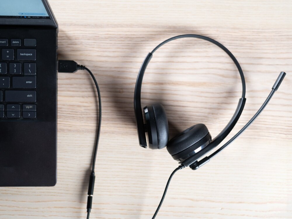 Słuchawki nauszne CREATIVE HS-230 plug nad play złącze 3,5 mm adapter usb pc mac kompatybilność