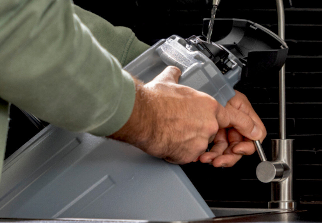 Odkurzacz piorący KARCHER SE 4 N1 1.081-155.0 Duży zbiornik  4 litry Półprzezroczysta konstrukcja kontrola poziom