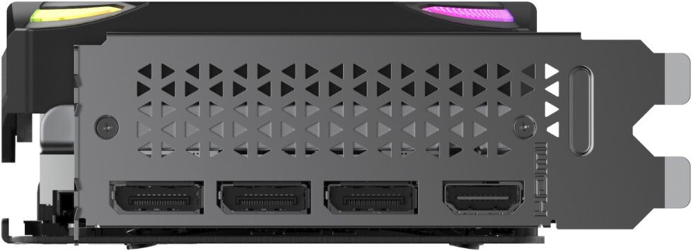 Karta graficzna PNY GeForce RTX 5070 ARGB Epic-X OC Triple Fan 12GB Zbliżenie na panel wyjść wideo karty graficznej, zawierający trzy porty DisplayPort i jeden HDMI, porty, złącza