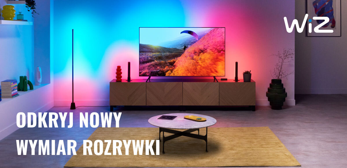 Taśma LED WIZ Sync Box do TV 55 - 65 2.6 m Wi-Fi, Pokój z włączonym tv i taśmą LED WIZ