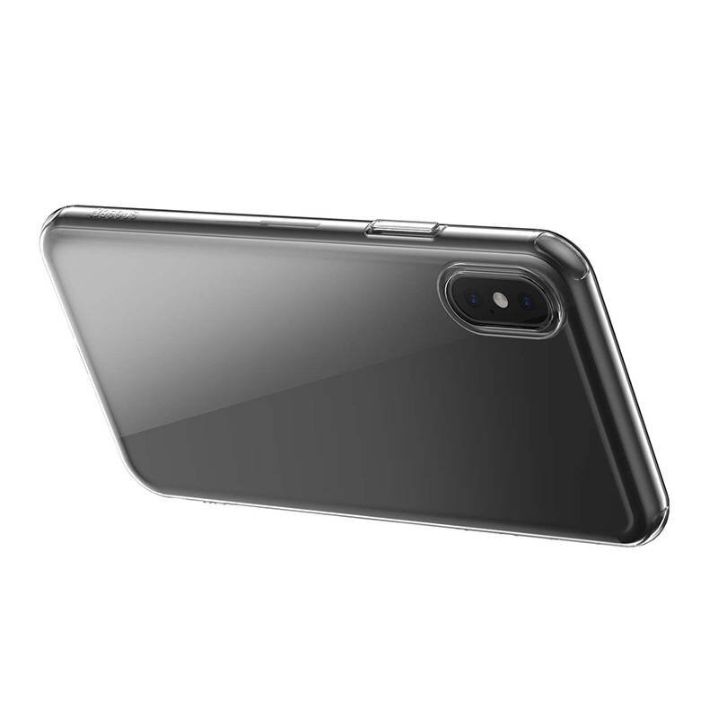 Przeźroczyste etui na telefon z widocznym podwójnym aparatem fotograficznym. Etui ma gładką powierzchnię i zaokrąglone krawędzie.