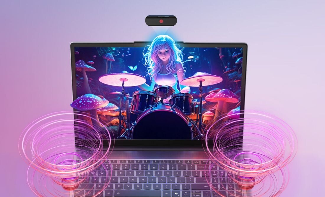 Otwarty laptop Lenovo IdeaPad Slim 3, na ekranie kolorowa grafika przedstawiająca perkusistkę grającą na zestawie bębnów w baśniowym lesie z dużymi, świecącymi grzybami; nad ekranem widoczna kamera z fizyczną przesłoną, wokół klawiatury dynamiczne, różowo-fioletowe fale dźwiękowe symbolizujące przestrzenny dźwięk stereo. - podwójne głośniki o mocy 2 W skierowane w stronę użytkownika