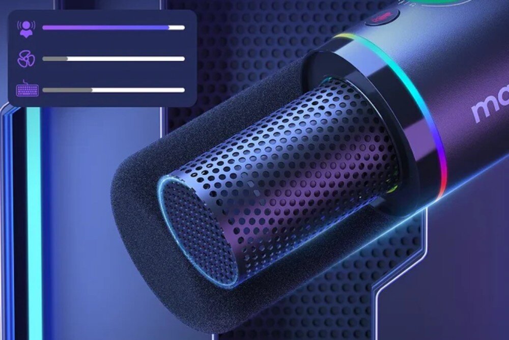 Mikrofon MAONO PD200XS Zbliżenie na czarną siatkę mikrofonu częściowo osłoniętą gąbką oraz świecący na zielono pierścień wokół obudowy