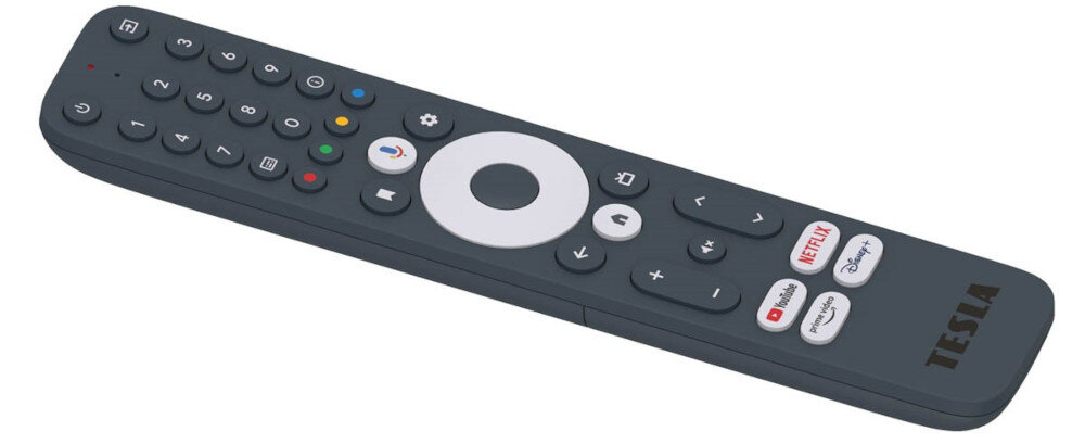 Odtwarzacz multimedialny 4K TESLA MediaBox XT850 z czterordzeniowym procesorem i 2 GB RAM, pilot po skosie na białym tle