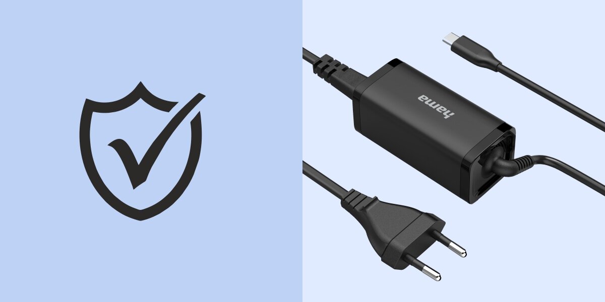 Zbliżenie na czarną ładowarkę Hama USB-C (zasilacz 45W) podłączoną do kabla z wtyczką europejską oraz ikona tarczy z haczykiem symbolizująca bezpieczeństwo.