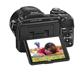 Ruchomy wyświetlacz RGBW o przekątnej 7,5 cm (3 cale) i rozdzielczości 921&nbsp;000 punktów