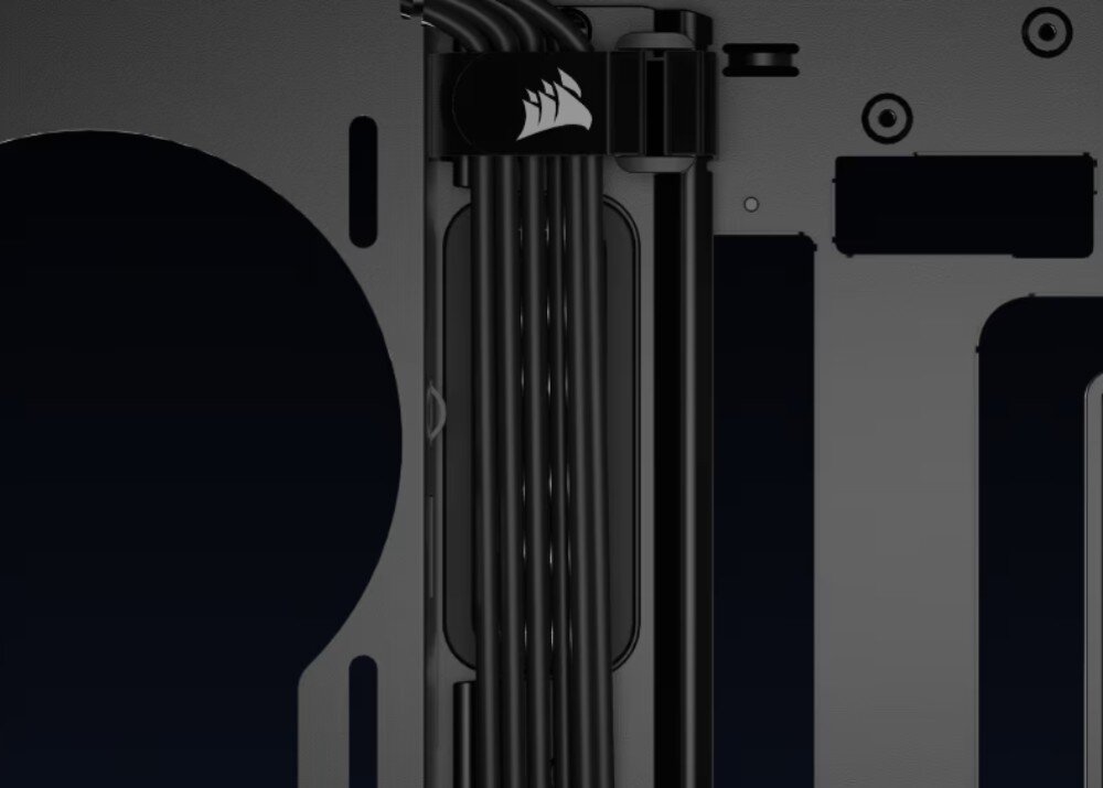 Obudowa CORSAIR iCUE 5000T LX RGB Widok z bliska na wnętrze obudowy z zainstalowanymi czterema modułami pamięci RAM z podświetleniem RGB