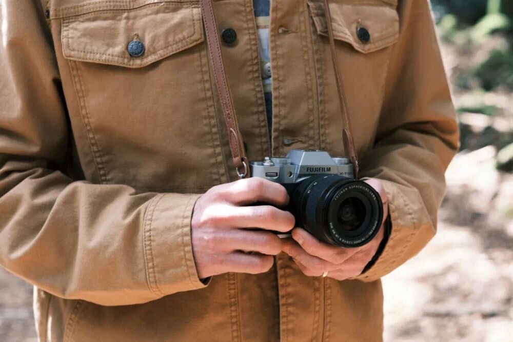 FUJIFILM X-T50 styl retro klasyczny design aparatu analogowego ergonomia