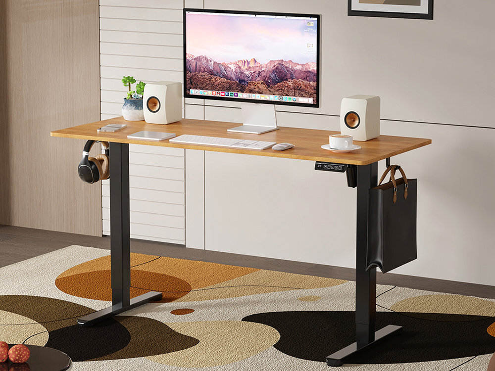 Biurko LVN SYSTEM Control Lite 140 LV1715 Czarno-brązowy prezentacja biurka w pokoju w codziennym użytkowaniu