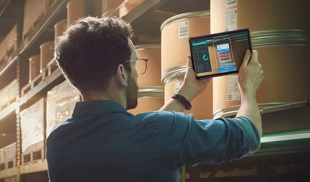 Tablet OUKITEL RT7 3 aparaty – 48 Mpx, 20 Mpx i 2 Mpx  Aparat przedni o rozdzielczości 32.0 Mpix 