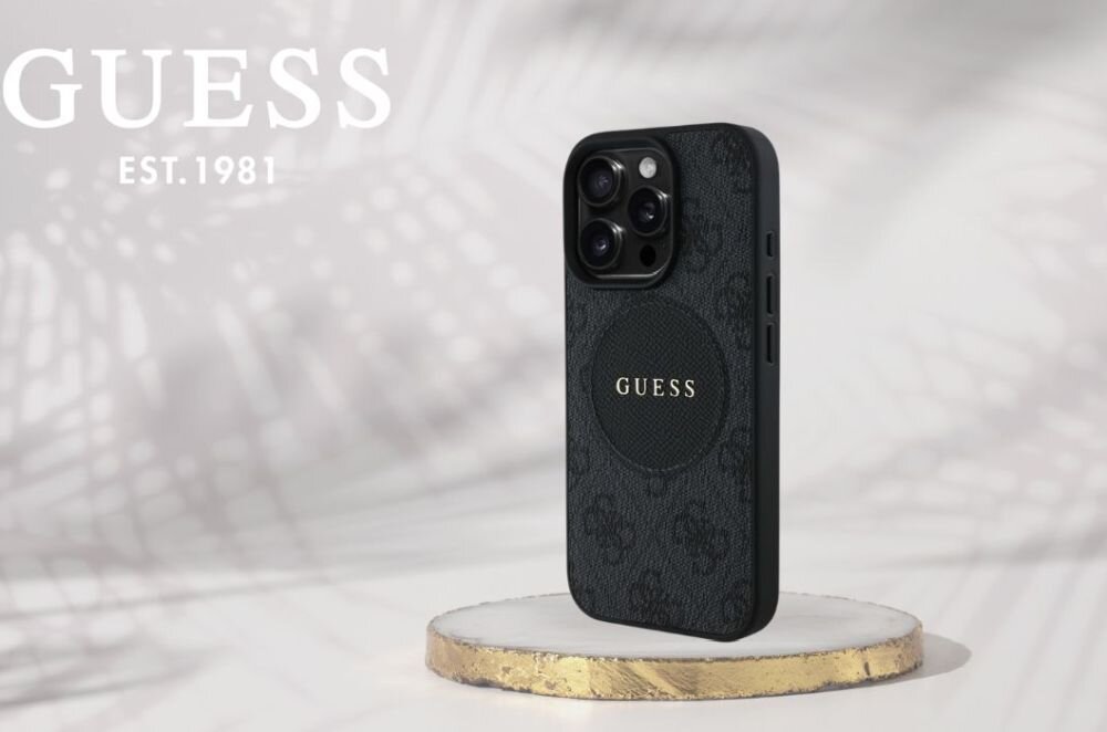 Etui GUESS 4G Circle Classic Logo MagSafe do Apple iPhone 16 Pro Czarny smartfon w etui na postumencie, logo marki w tle