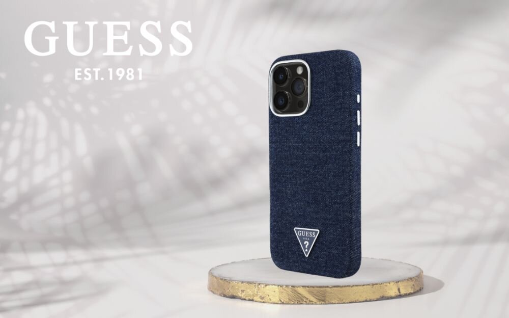 Etui GUESS Denim Triangle Logo MagSafe do Apple iPhone 16 Pro Niebieski smartfon w etui na postumencie, logo marki w tle