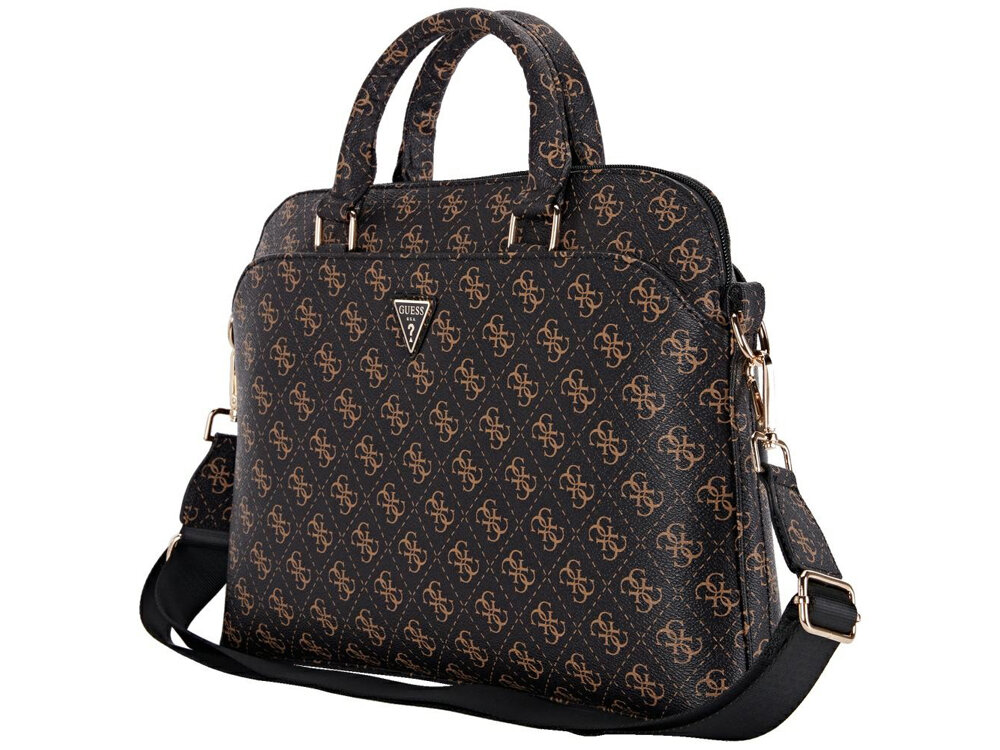 Torba GUESS New 4G Zipper Pocket Triangle Logo 15 dodatek zatrzaski komora przegrody zawartość torba stoi bokiem wzory logo rączki pasek białe tło Przednie i tylne kieszenie solidne zatrzaski Obszerna komora główna dwie starannie zaprojektowane przegrody wygodne przechowywanie akcesoriów zachowanie porządku