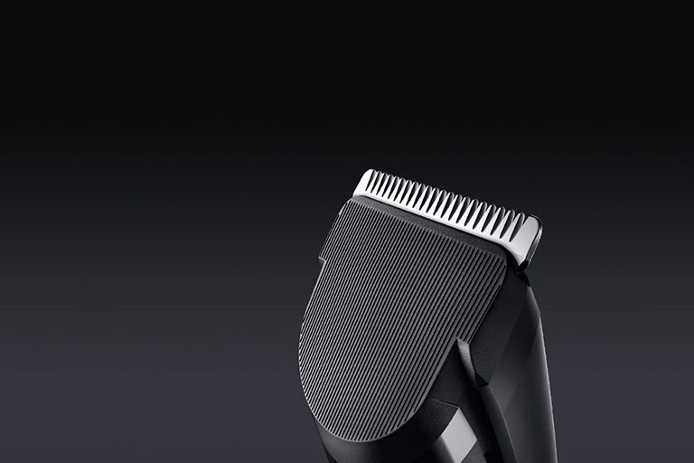 Maszynka do strzyżenia włosów Braun Series 5 z bliskiej perspektywy, pokazując ostrze.
