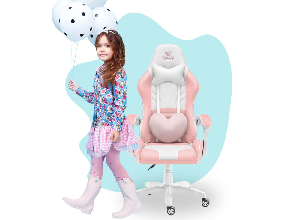 Dziewczynka trzyma balony w kropki, obok niej znajduje się różowo-biały fotel gamingowy z napisem \'HELL\'S CHAIR Rainbow Kids 2.0\'.