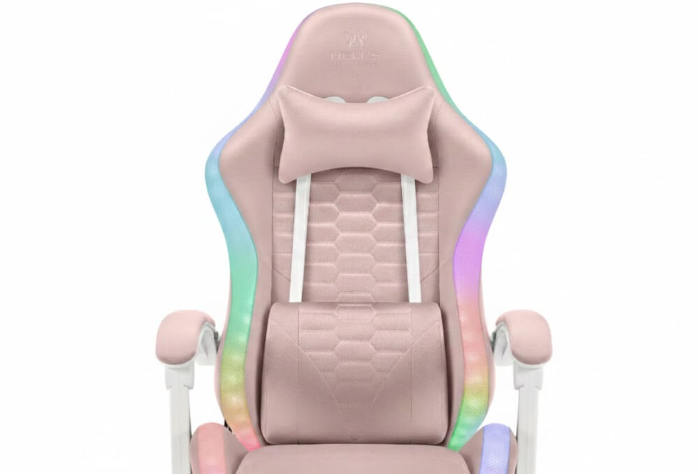 Fotel HELL'S CHAIR HC-1000 LED RGB Różowo-biały zbliżenie na oparcie i napis z marką białe tło szerokie zastosowanie rozrywka nauka dopasowanie do ciała