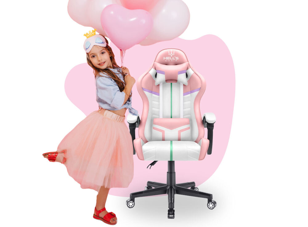 Na obrazie widoczny jest różowo-biały fotel gamingowy z napisem \'HELL\'S\' na zagłówku. Obok stoi dziecko trzymające różowe balony w kształcie serca.