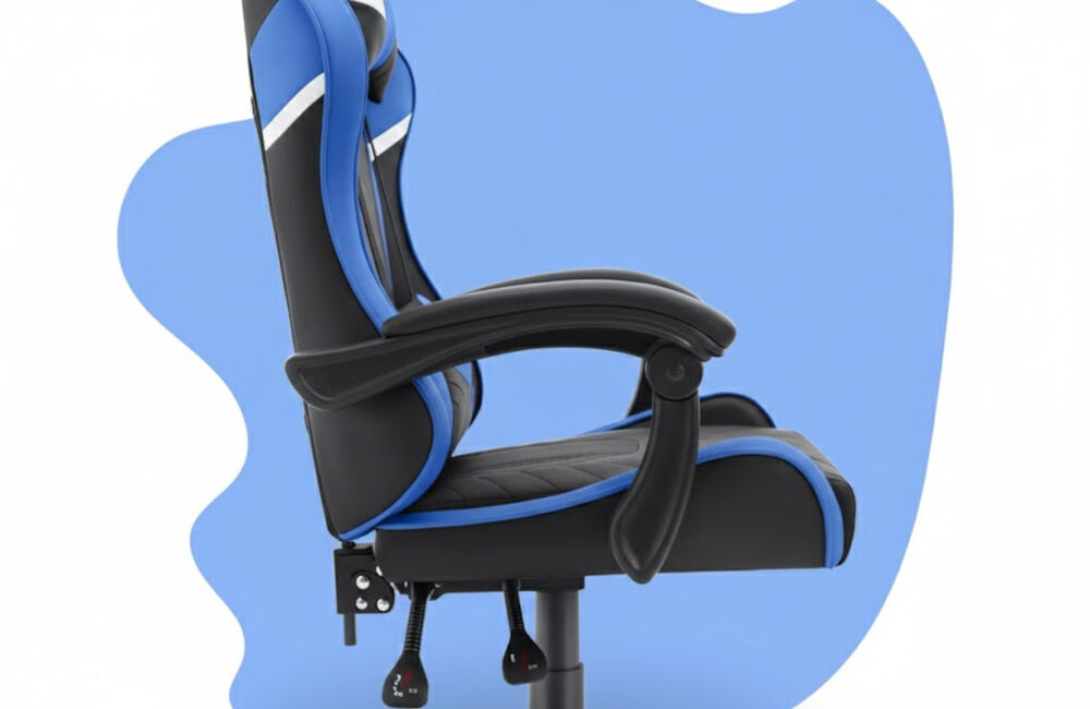 Fotel HELL'S CHAIR HC-1004 Kids Czarno-niebieski zbliżenie na podłokietniki niebiesko-białe tło miękkie wypełnienie solidne podparcie spójna stylistyka komfort przedramion