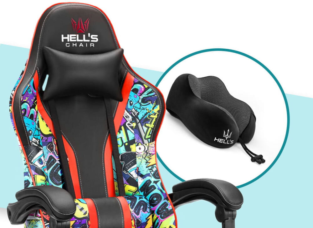 Fotel gamingowy z kolorowym wzorem graffiti i czarnymi elementami, z logo \'HELL\'S CHAIR\' na zagłówku. Obok znajduje się czarna poduszka z logo \'HELL\'S\'.