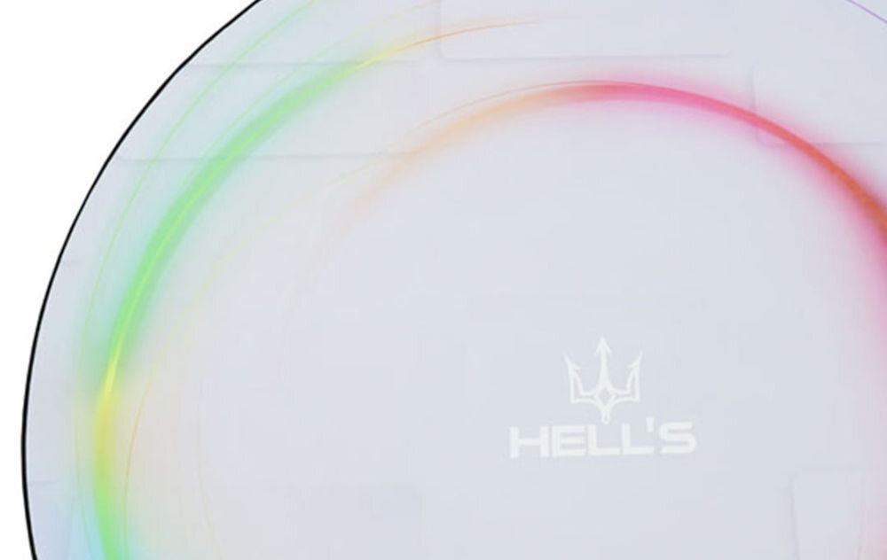 Mata pod fotel gamingowy HELL'S CHAIR 120 cm Biały zbliżenie na brzegi maty białe tło wzmocnione brzegi grubym szwem ochrona krawędzi