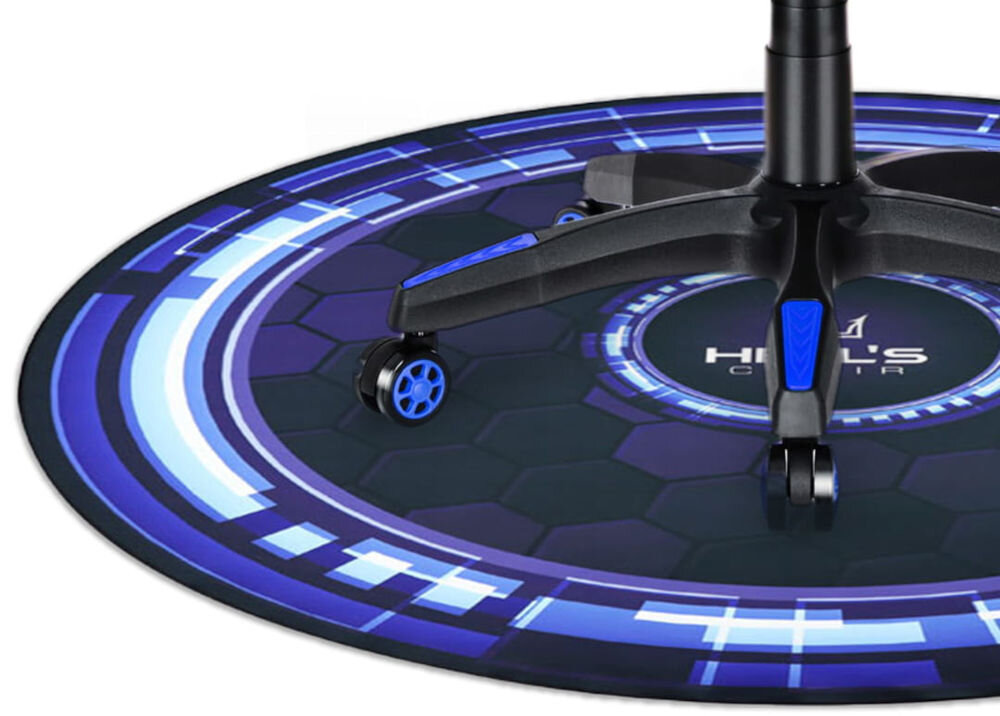 Mata pod fotel HELL'S CHAIR Rainbow Niebieski zbliżenie na część maty na białym tle na niej fotel gładka powierzchnia swobodne ruchy fotela usprawnia działanie kółek ergonomia