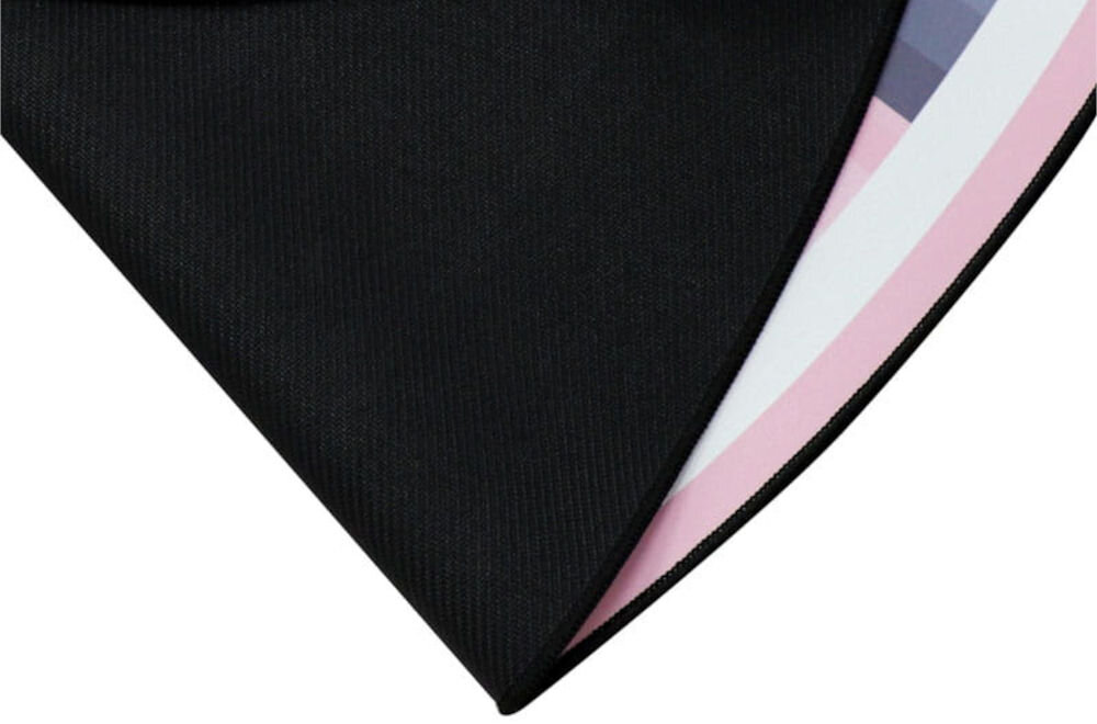 Mata pod fotel HELL'S CHAIR Rainbow Szaro-różowy zblizenie na antypoślizgowy spód maty białe tło antypoślizgowa tkanina na bazie gumy utrzymanie w miejscu stabilność