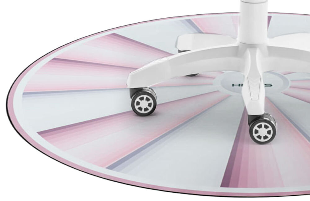 Mata pod fotel HELL'S CHAIR Rainbow Różowo-biały zbliżenie na część maty na białym tle na niej fotel gładka powierzchnia swobodne ruchy fotela usprawnia działanie kółek ergonomia