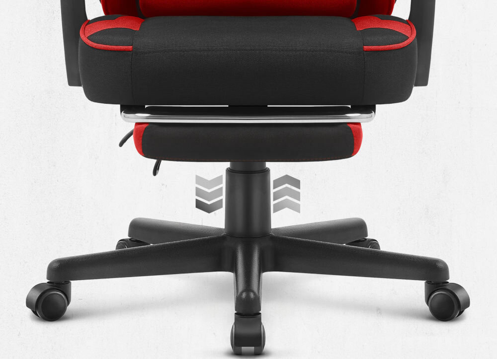 Fotel CABRO C504 Czarno-czerwony Zbliżenie na dolną część fotela, prezentujące pięcioramienną podstawę, kółka oraz mechanizm podnośnika gazowego fotel gamingowy z regulacją wysokości siedziska gazowym siłownikiem