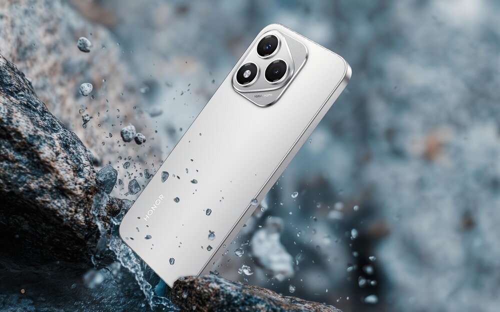 Smartfon HONOR 400 Lite upada na skały