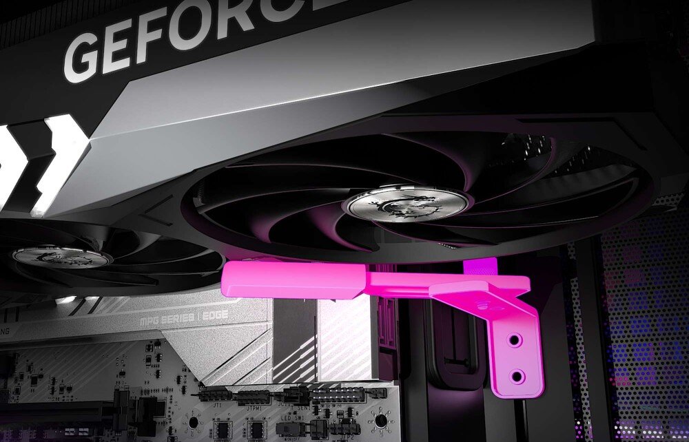 Obudowa MSI MPG Velox 300R Airflow PZ Wnętrze obudowy z zaznaczonym na różowo regulowanym wspornikiem podtrzymującym dużą kartę graficzną