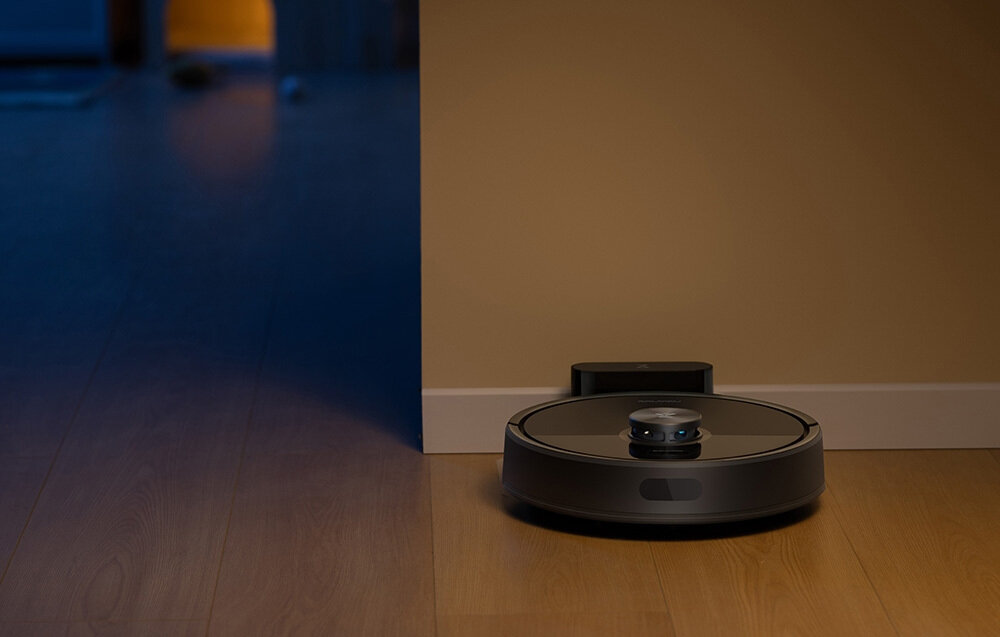 Робот-пилосос ROBOROCK Q7 TF Black, потужність і точність прибирання, сила всмоктування, ефективне миття підлоги, навігація LDS, місткість пилозбірника