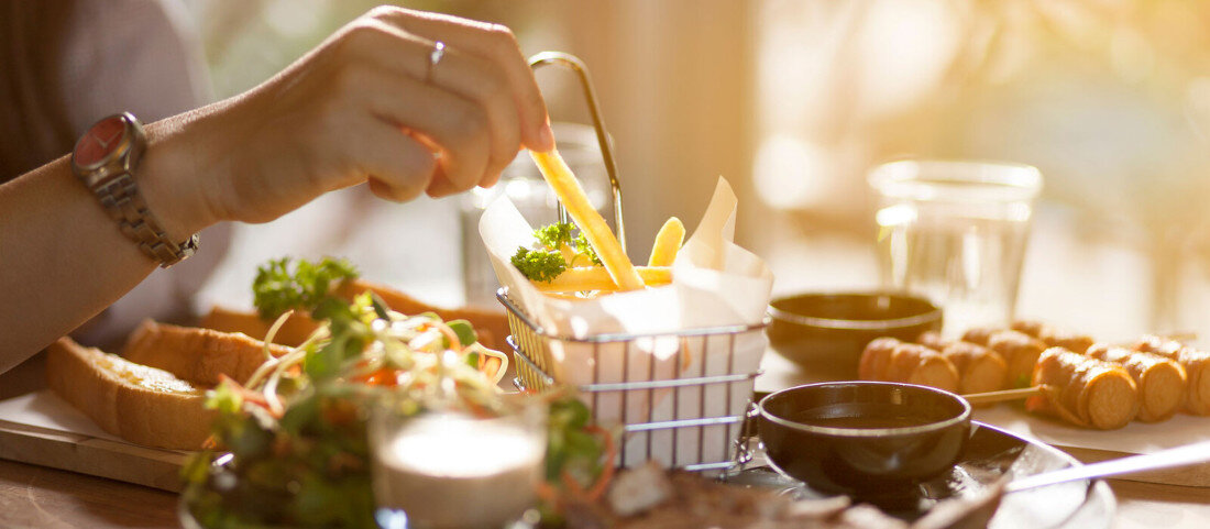 Air Fryer Frytkownica beztłuszczowa SENCOR Vita Fryer SFR 9000SS z 7 gotowymi programami Równomierne smażenie Funkcja SHAKE przypomnienie Funkcja opóźnionego startu