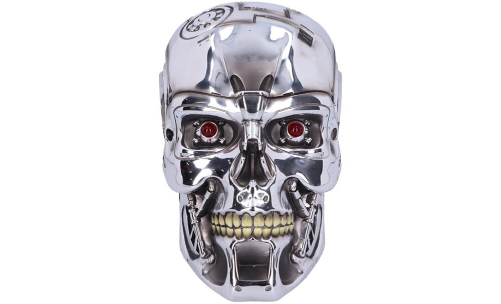 Metaliczna głowa robota z czerwonymi oczami i szczegółowymi elementami mechanicznymi. Na górze widoczne są symbole i wzory.