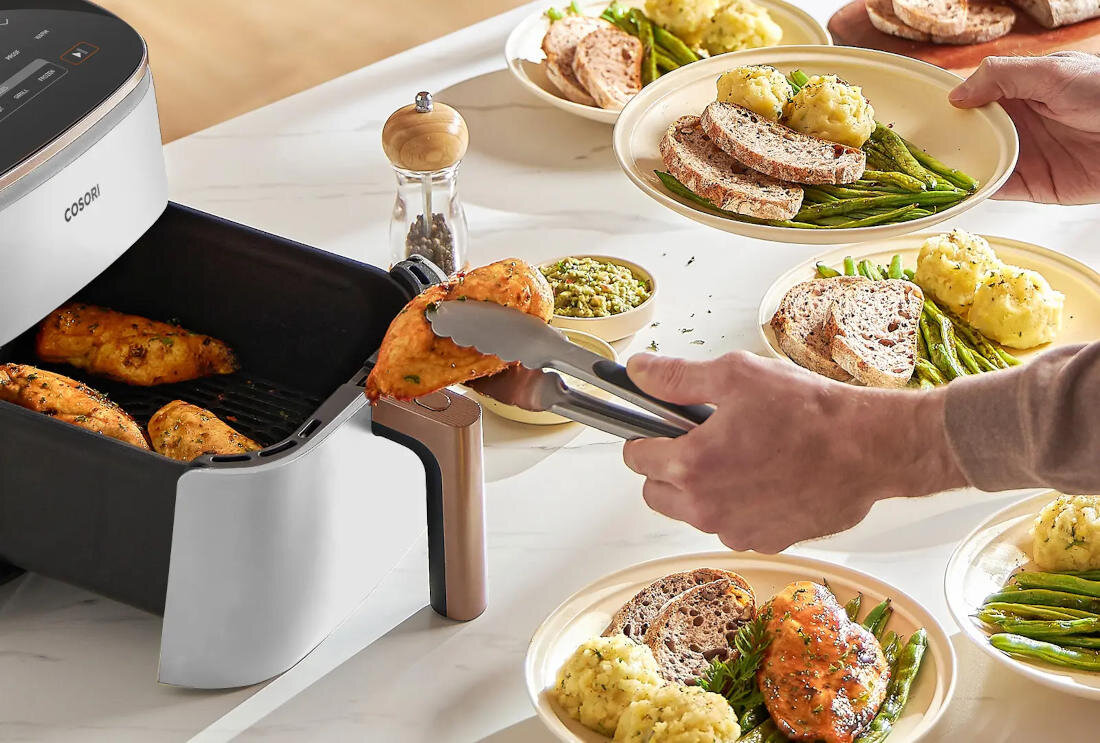 Air Fryer Frytkownica beztłuszczowa COSORI CAF-DC602-WEUR TurboBlaze Chef Edition Biały, 6l, programator czasowy Skrócony czas przygotowania silnik prędkość czas dziesięć wbudowanych programów od pieczenia po grillowanie zdrowe posiłki Pięciostopniowa regulacja prędkości wirowania