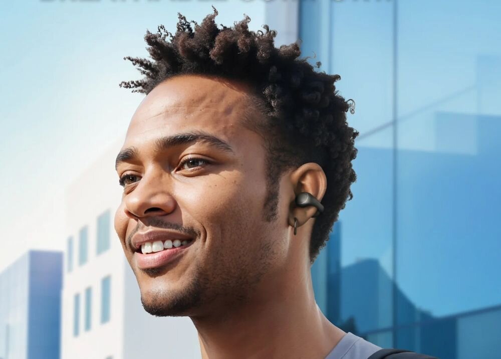 Słuchawki powietrzne SOUNDCORE C40I wymienne nakładki dopasowanie komfort, osoba z założonymi słuchawkami