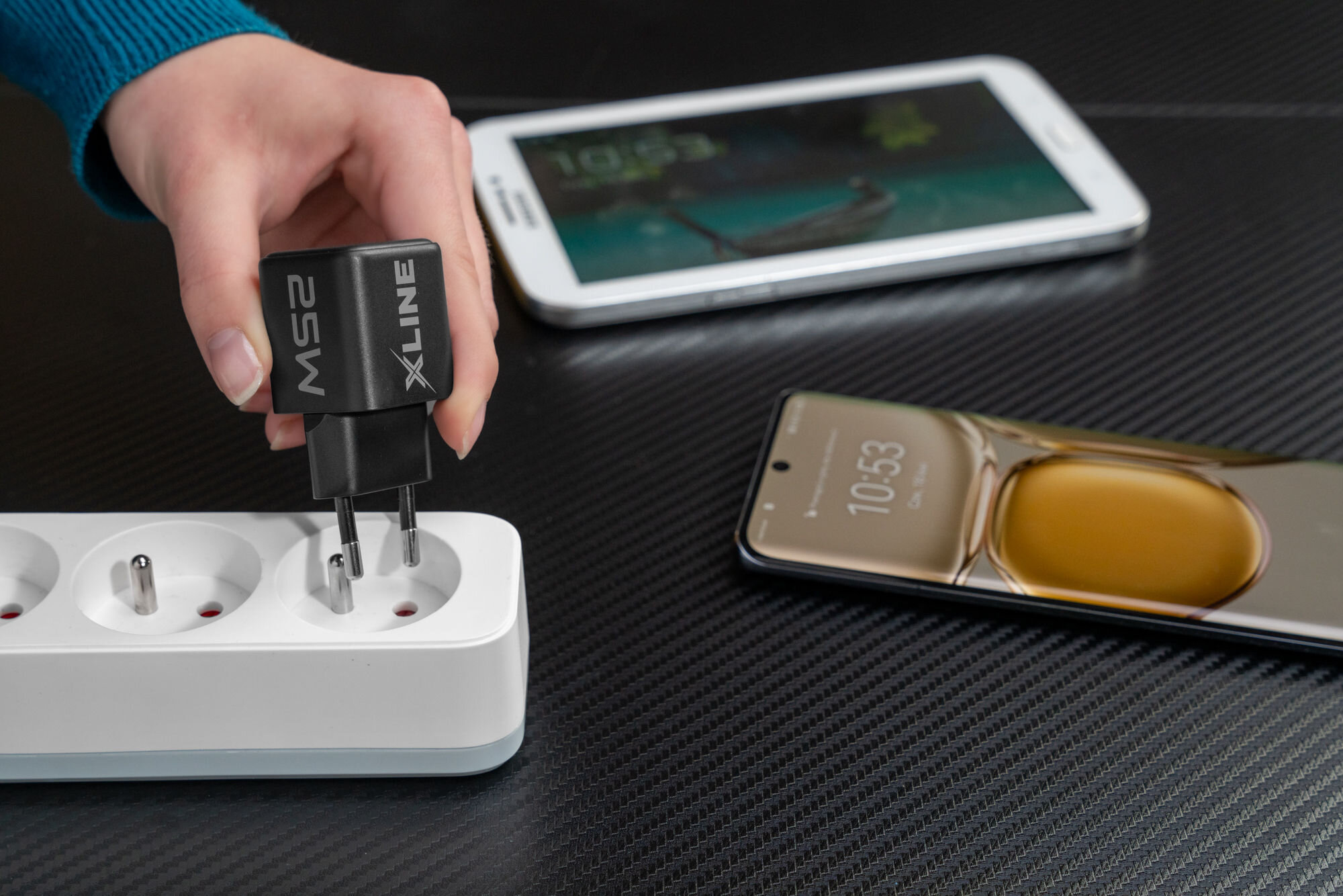 Ładowarka indukcyjna XLINE WCG252K Czarny technologia gan