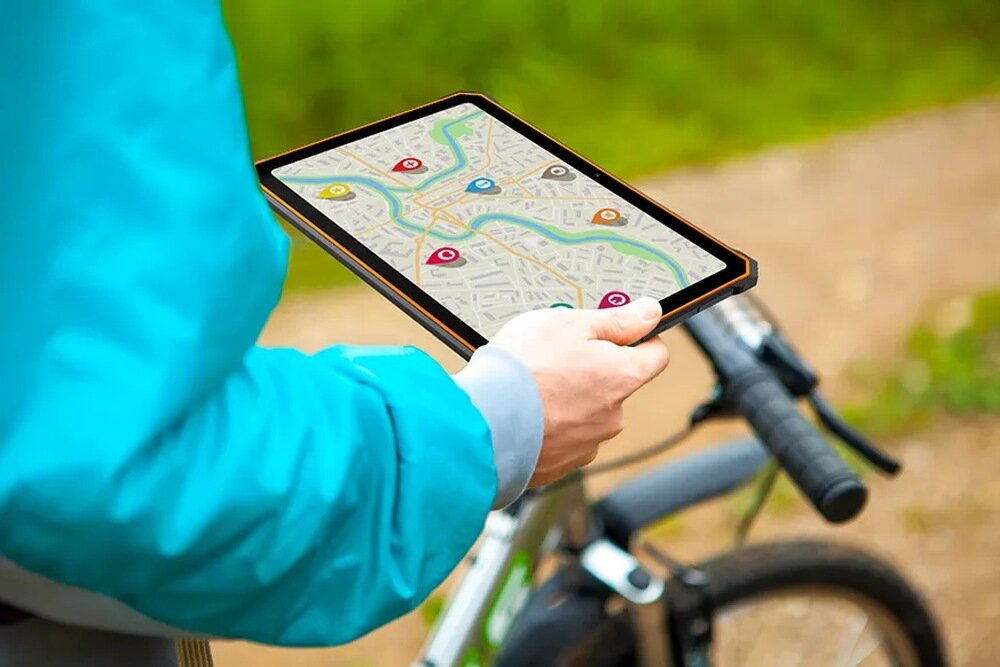 Tablet BLACKVIEW Active 8 Pro na rowerze z nawigacją, 4w1 GPS NFC Dual SIM 4G Wi-Fi 