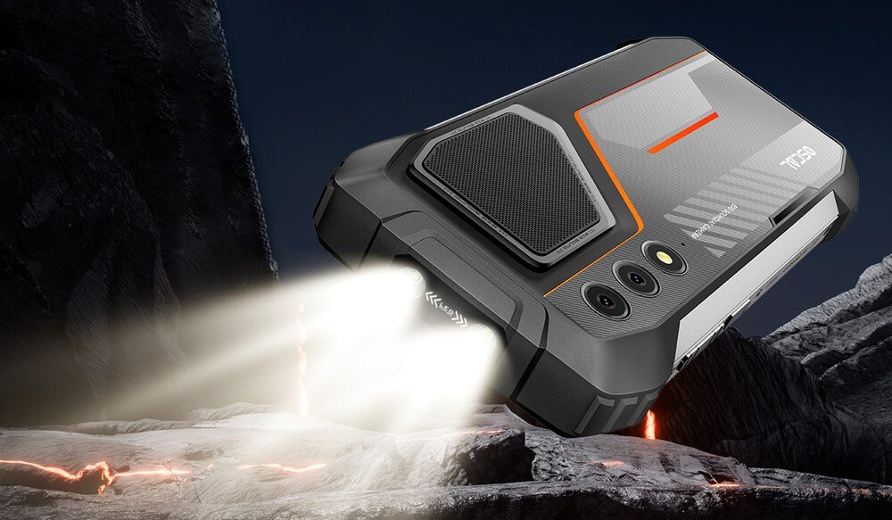 Smartfon OSCAL Pilot 1 latarka