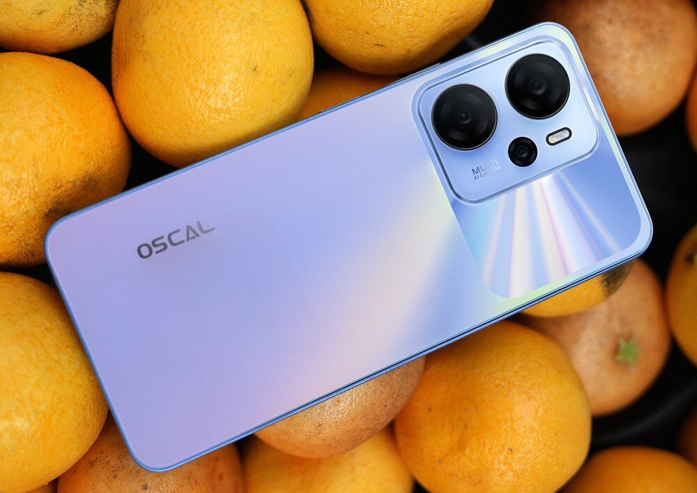 Smartfon OSCAL Tiger 13 w pomarańczach  