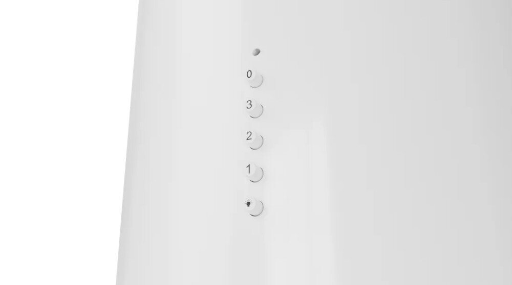 OKAP AKPO WK-4 Balmera WL Slim Na zbliżeniu widać panel sterowania białego okapu z pięcioma przyciskami oznaczonymi cyframi 0, 1, 2, 3 oraz symbolem lampki. Przyciski umożliwiają wybór prędkości pracy urządzenia oraz włączenie oświetlenia sterowanie przyciskami cicha praca 69 db wydajna łatwe sterowanie