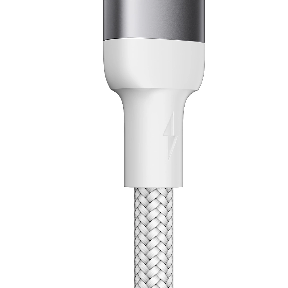 Obraz przedstawia biały kabel z plecionym oplotem i białą końcówką, na której widoczny jest symbol błyskawicy.