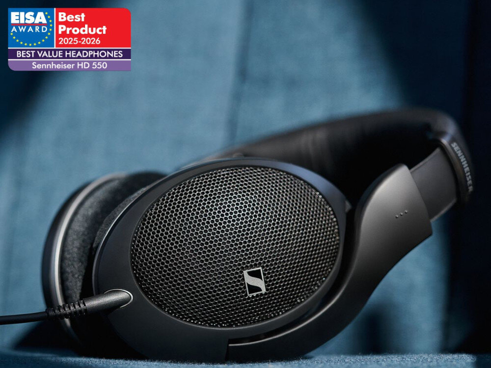 Słuchawki nauszne SENNHEISER HD 550 — nauszne słuchawki dla graczy, szerokie pasmo 6–39500 Hz, komfort użytkowania, słuchawki na niebieskim tle