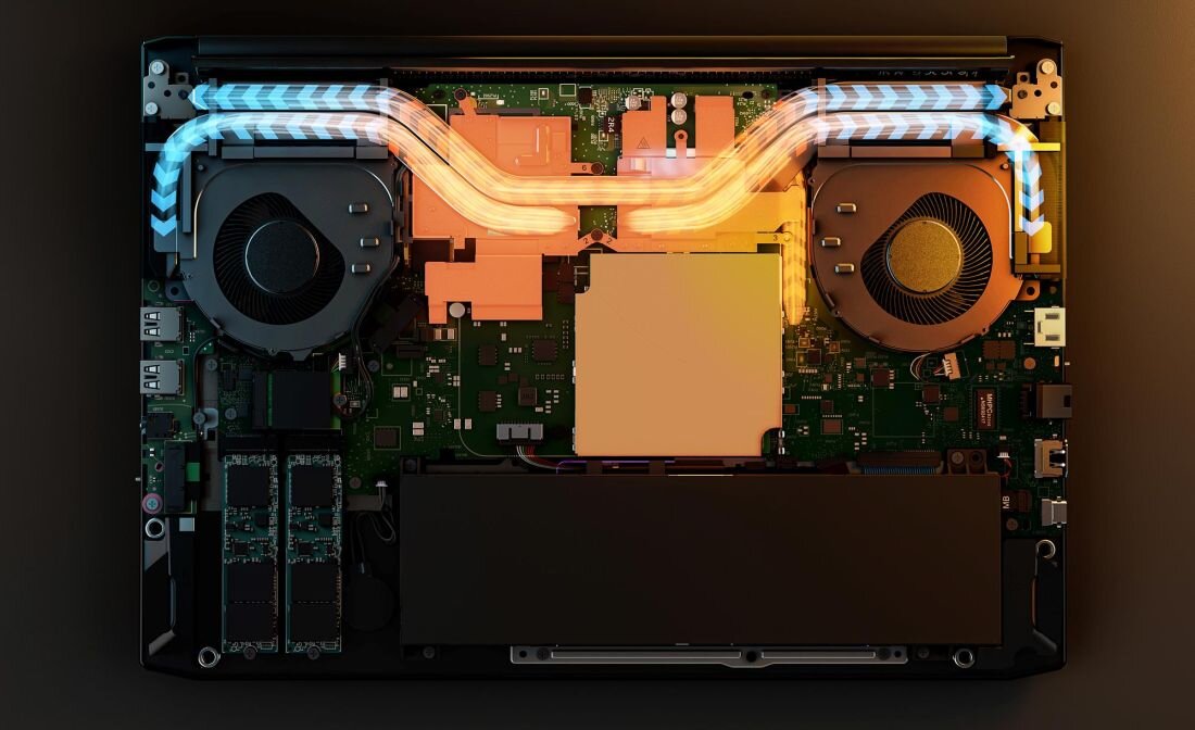 Laptop LENOVO IdeaPad Gaming 3 z widocznymi dwoma wentylatorami i płytą główną.  - Chłodzenie ColdFront 3.0 