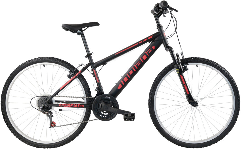 Rower górski MTB INDIANA X-Pulser 1.6 Steel U15 26 cali męski Czarno-czerwony rower na białym tle widoczny z boku 15-calowa stalowa rama bardzo dobrze tłumi wibracje bardzo wytrzymała łatwa w naprawie wybór rozmiaru ramy Twój wzrost mierzony w zrelaksowanej pozycji typ roweru dla osób o wzroście od 154 do 165 cm