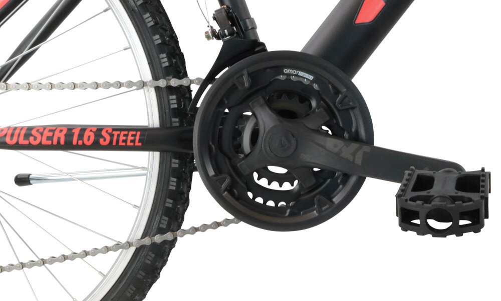 Rower górski MTB INDIANA X-Pulser 1.6 Steel U15 26 cali męski Czarno-czerwony zbliżenie na korbę lekka i wydajna konstrukcja korby AMAR typu Z42/34/24 x 170 mm wolnobieg marki SPARK typu 6 Speed Friction 14-28 solidność wytrzyma bardzo duży nacisk na pedały
