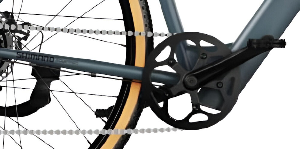 Rower elektryczny CECOTEC Sprint M20 28 cali Szary białe tło zbliżenie na korbę i wolnobieg lekka i aluminiowa konstrukcja korby marki SHIMANO wolnobieg SHIMANO typu AMFTZ5007428 solidny wytrzyma obciążenie nawet w trudnych warunkach wytrzyma bardzo duży nacisk na pedały