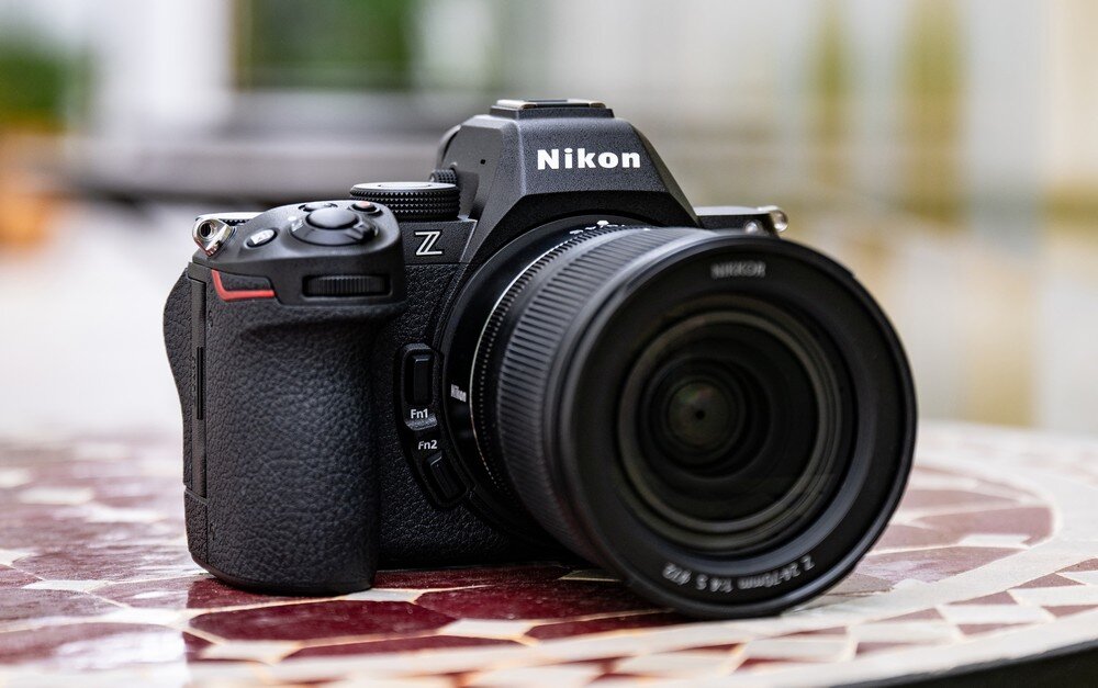 Aparat bezlusterkowy NIKON Z5II     kv początek opisu