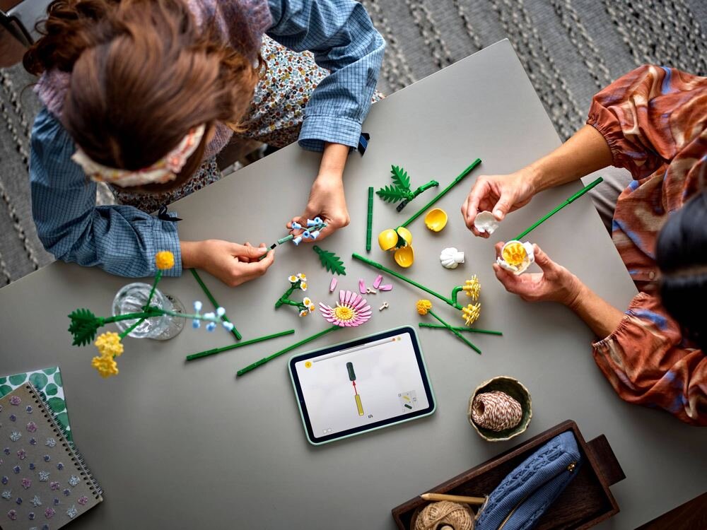 LEGO 10347 ICONS Botanicals Mały słoneczny bukiet dziecko buduje zestaw zdolności manualne rozwój dziecka koordynacja umiejętności wyobraźnia