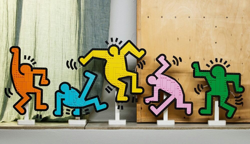 LEGO 31216 Art Keith Haring — tańczące postacie kv lifestyle początek opisu sekcja nagłówkowa