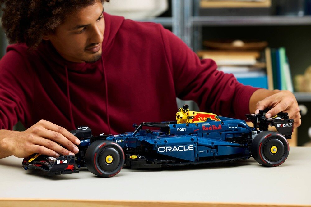 LEGO 42206 Technic Bolid F1 Oracle Red Bull Racing RB20 1:8 elementy opis konstrukcji wiek